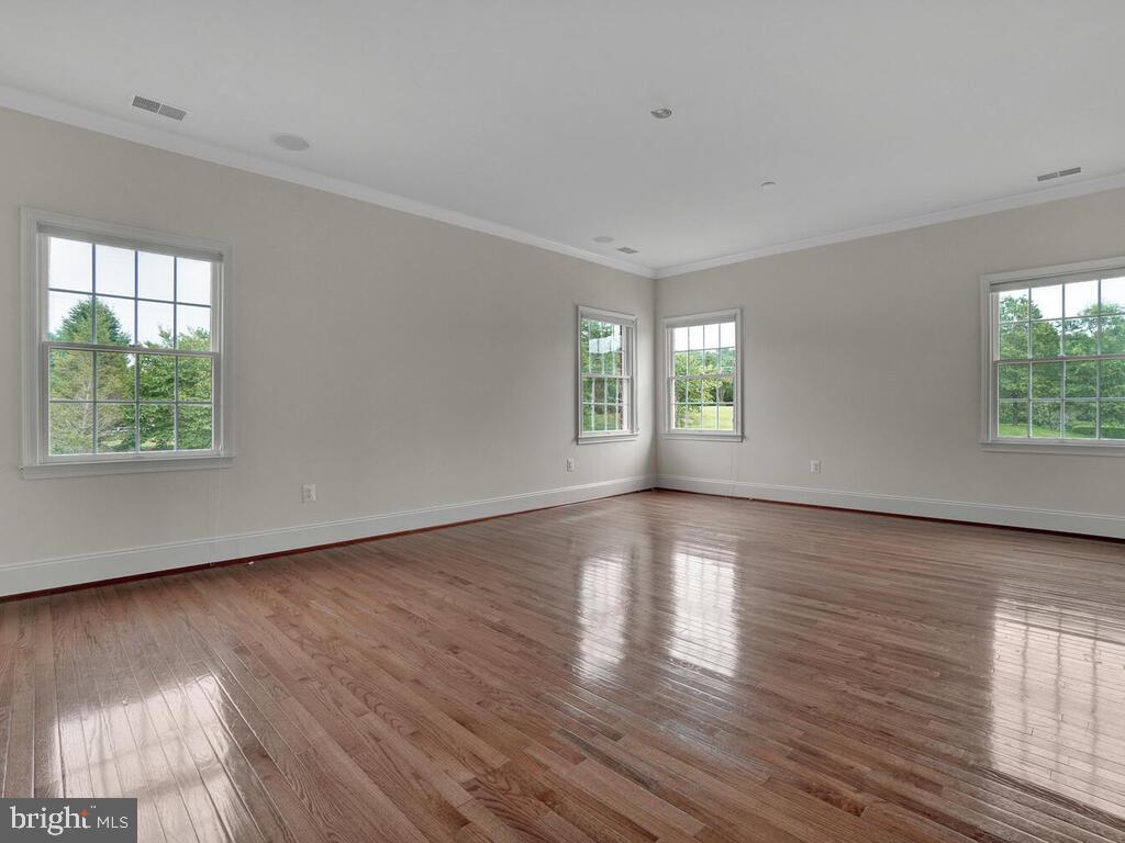 10605 Rivers Bend Court Potomac, MD 20854 - Photo 10 of 95