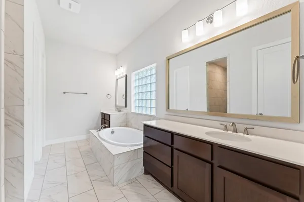 $5,900 | 21 Cassena Grove Place, Tomball, TX 77375