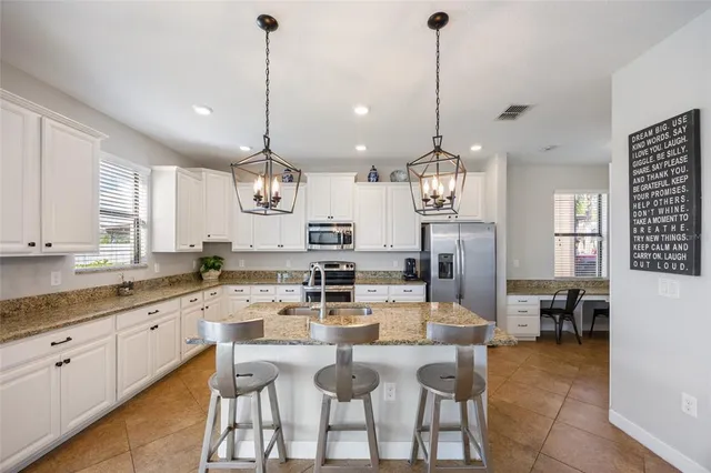 $525,000 | 19421 Paddock View Drive, Tampa, FL 33647