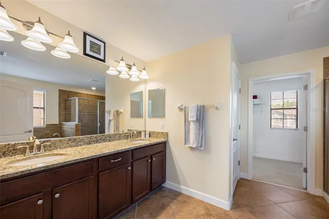 $525,000 | 19421 Paddock View Drive, Tampa, FL 33647