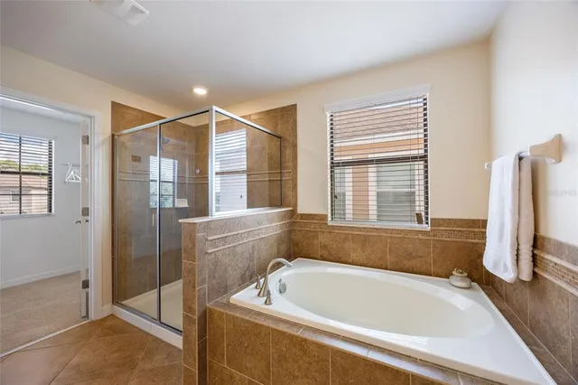 $525,000 | 19421 Paddock View Drive, Tampa, FL 33647