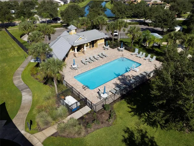 $525,000 | 19421 Paddock View Drive, Tampa, FL 33647