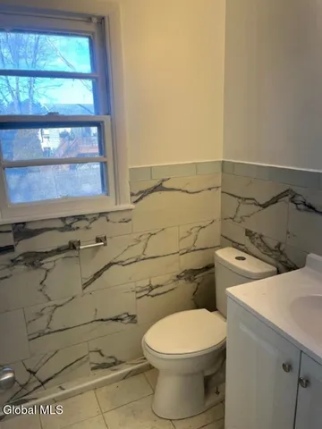 $2,500 | 17 Tennessee Avenue, Colonie, NY 12205