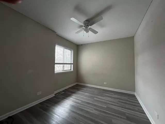 $2,950 | 7333 Winthrop Way, Unit 10, Downers Grove, IL 60516