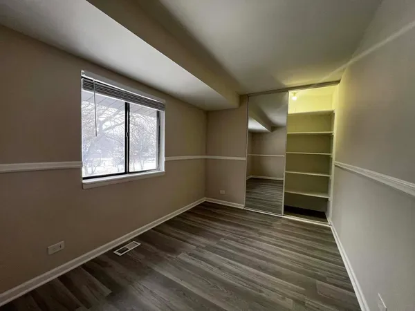 $2,900 | 7333 Winthrop Way, Unit 10, Downers Grove, IL 60516