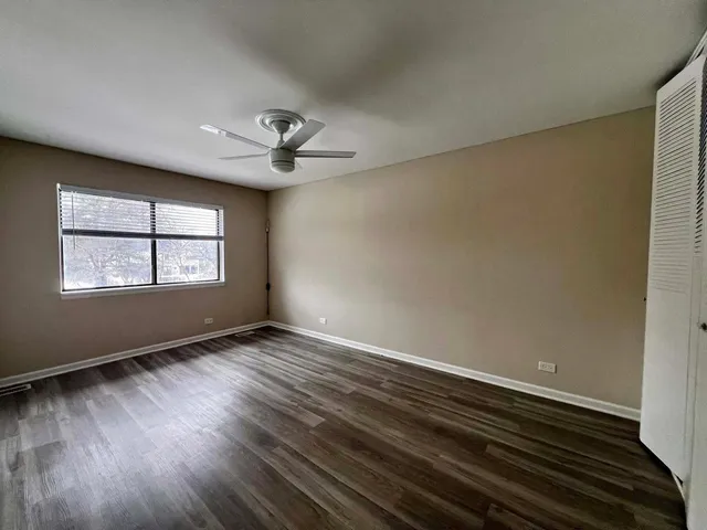 $2,950 | 7333 Winthrop Way, Unit 10, Downers Grove, IL 60516