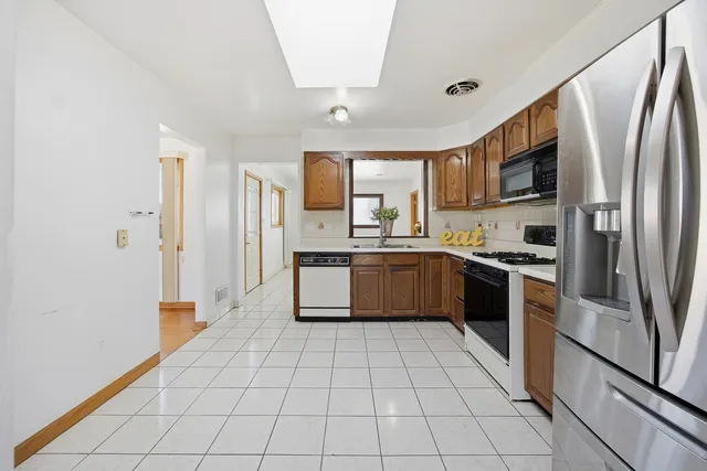 $479,999 | 9013 Oriole Avenue, Morton Grove, IL 60053