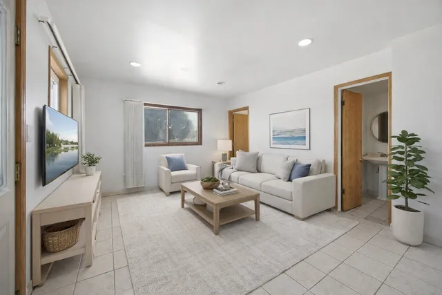 $479,999 | 9013 Oriole Avenue, Morton Grove, IL 60053