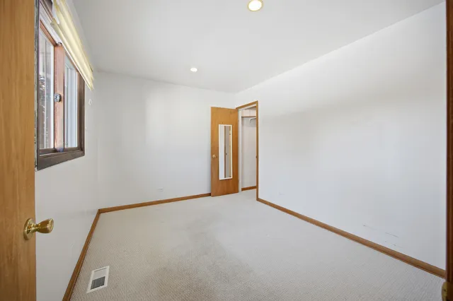 $479,999 | 9013 Oriole Avenue, Morton Grove, IL 60053