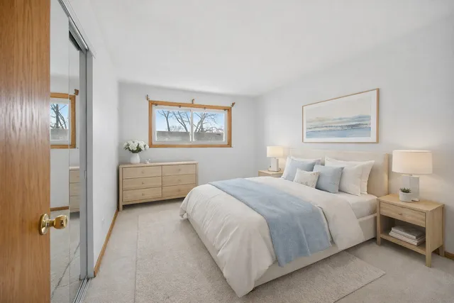 $479,999 | 9013 Oriole Avenue, Morton Grove, IL 60053