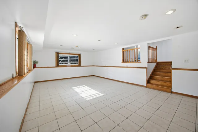 $479,999 | 9013 Oriole Avenue, Morton Grove, IL 60053