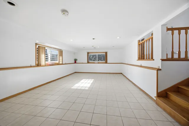 $479,999 | 9013 Oriole Avenue, Morton Grove, IL 60053