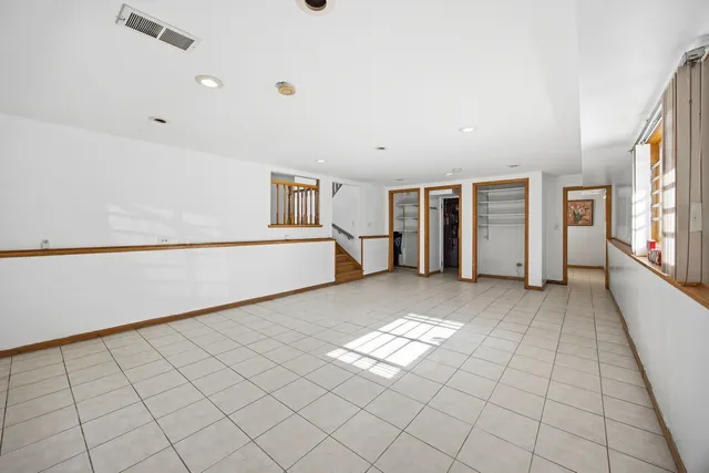 $479,999 | 9013 Oriole Avenue, Morton Grove, IL 60053