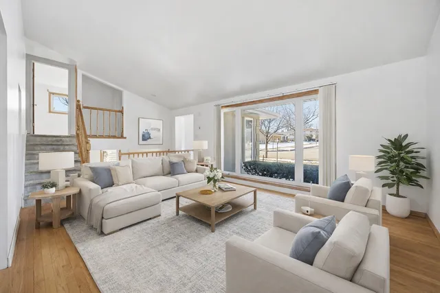 $479,999 | 9013 Oriole Avenue, Morton Grove, IL 60053