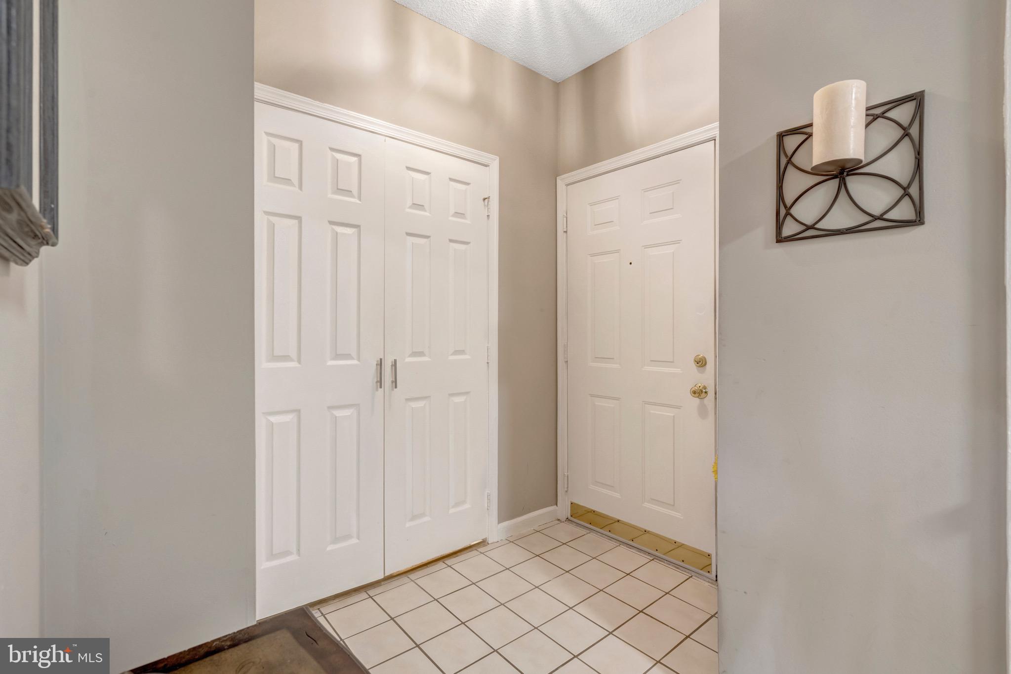 1712 Lake Shore Crest Drive, Unit 14 Reston, VA 20190 - Photo 4 of 24