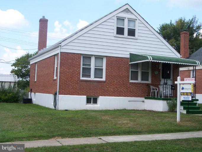 6918 Chambers Road Baltimore, MD 21234 - Photo 5 of 5 Left Side of Yard