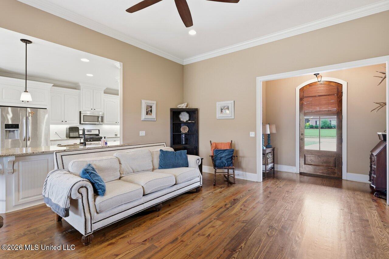 247 Tucker Drive Brandon, MS 39042 - Photo 6 of 25 247 Tucker Dr Hometoursms.com 7