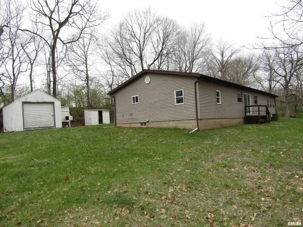$187,000 | 10315 East County Highway, Lewistown, IL 61542