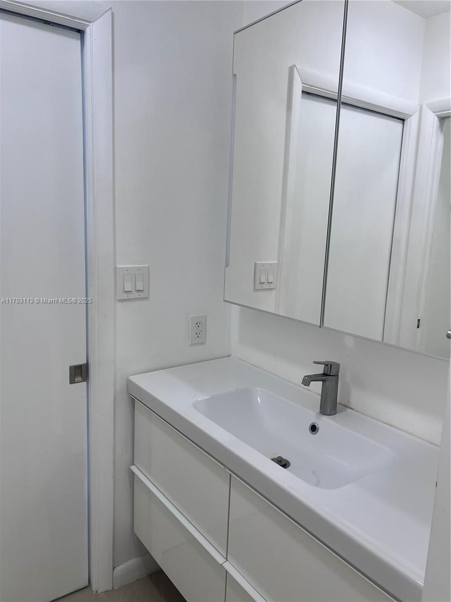400 North Riverside Drive, Unit 512 Pompano Beach, FL 33062 - Photo 17 of 68 Gallery Image 17