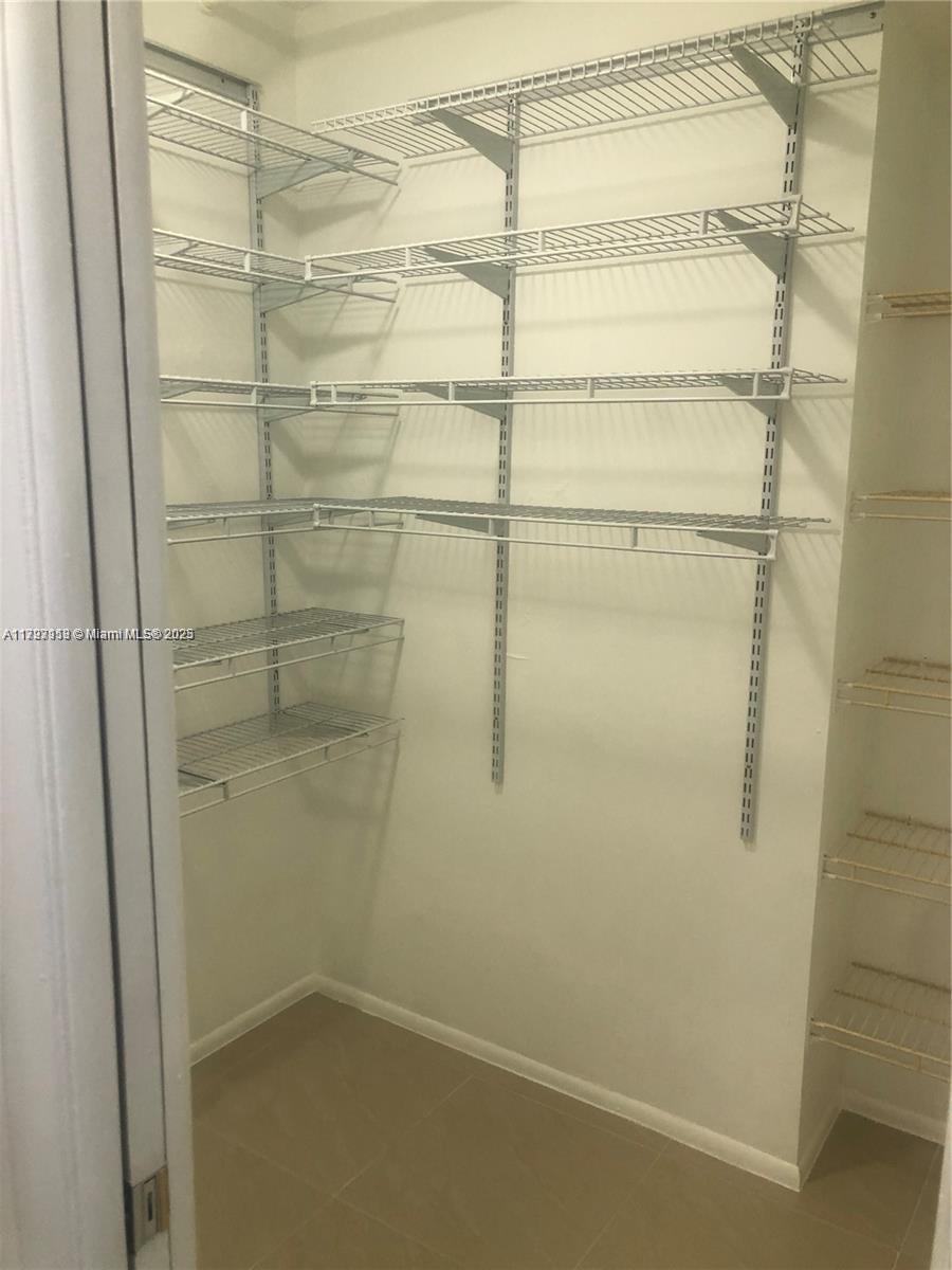 400 North Riverside Drive, Unit 512 Pompano Beach, FL 33062 - Photo 18 of 68 WALK IN CLOSET