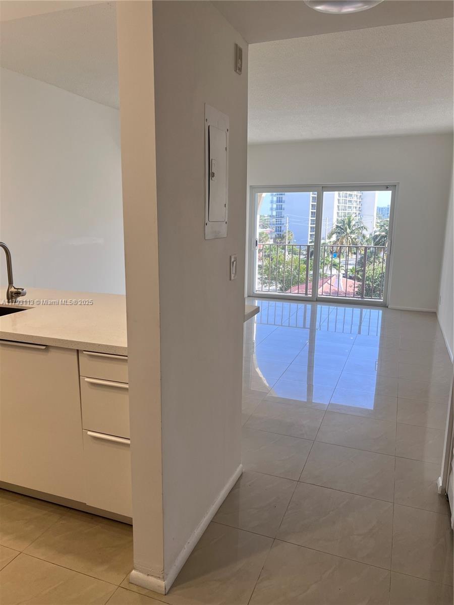 400 North Riverside Drive, Unit 512 Pompano Beach, FL 33062 - Photo 19 of 68 ENTRANCE!
