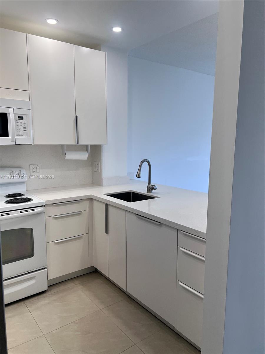 400 North Riverside Drive, Unit 512 Pompano Beach, FL 33062 - Photo 5 of 68 Gallery Image 5
