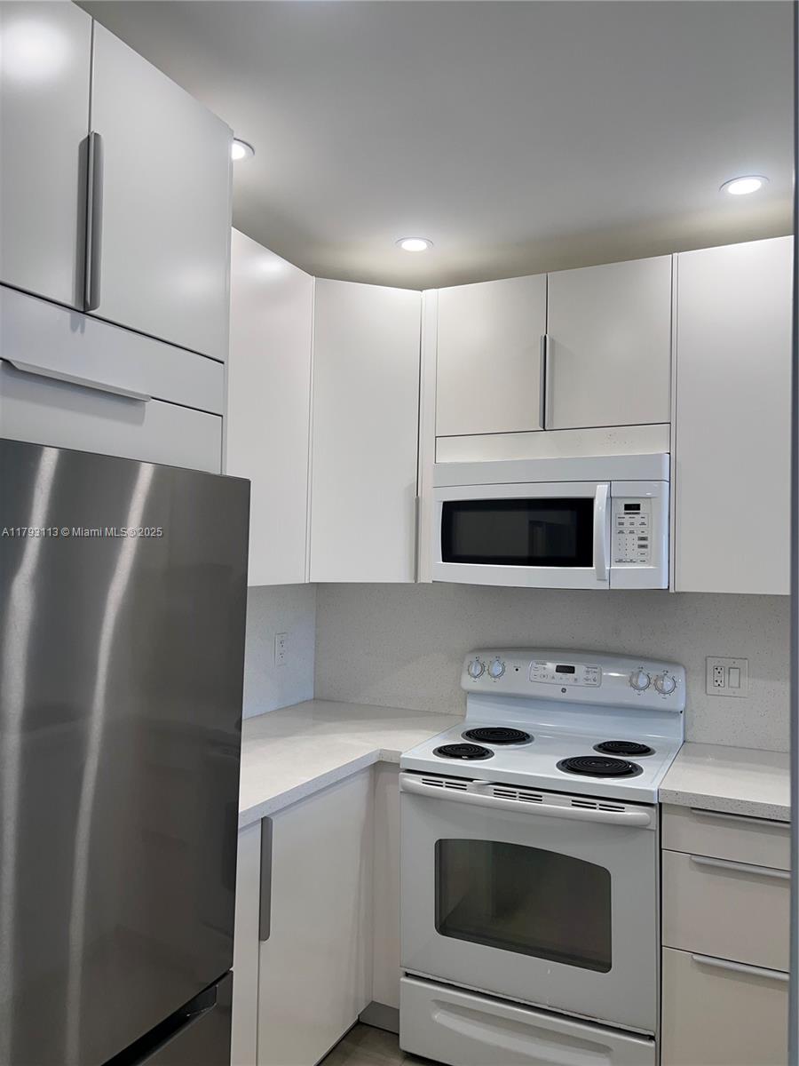 400 North Riverside Drive, Unit 512 Pompano Beach, FL 33062 - Photo 6 of 68 Gallery Image 6