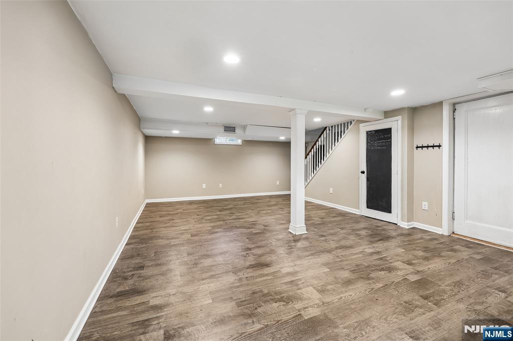 571 Laurel Road Ridgewood, NJ 07450 - Photo 19 of 25