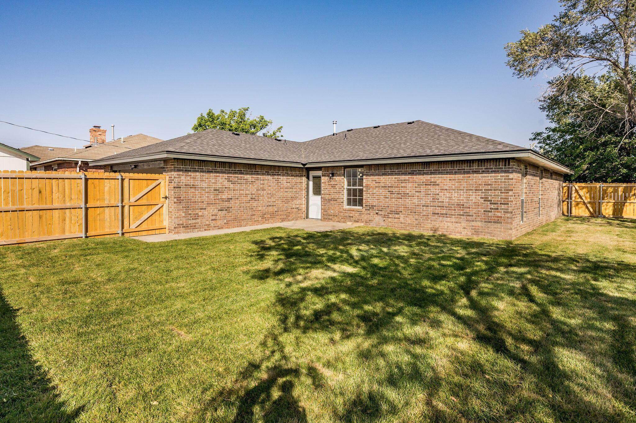 4207 Rhine Avenue Amarillo, TX 79110 - Photo 22 of 24 Backyard