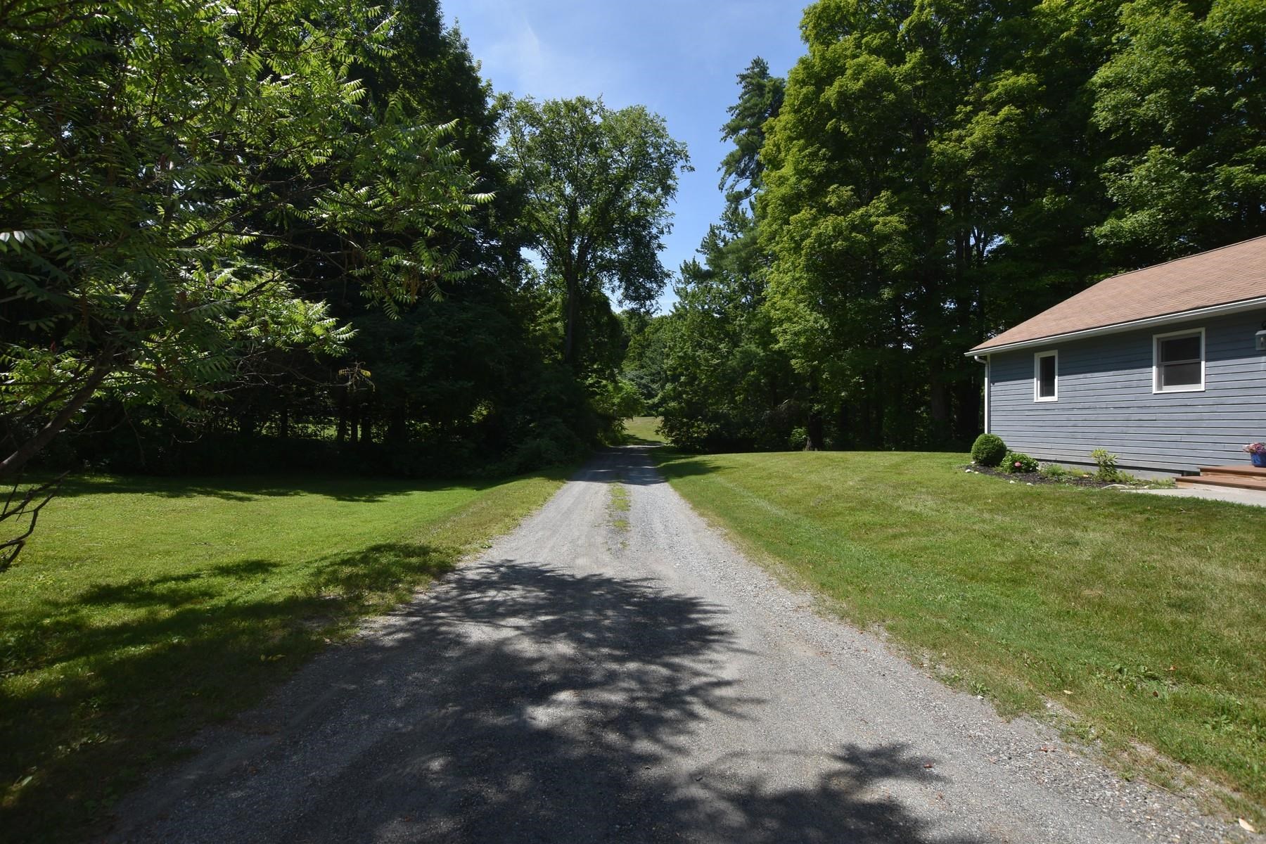 66 Hempstead Circle Castleton, VT 05732 - Photo 4 of 24