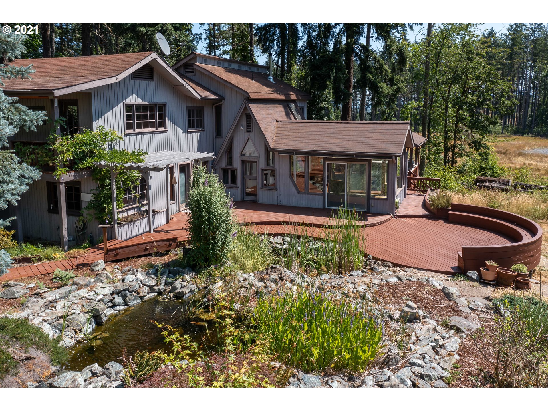 2620 East 43rd Avenue Eugene, OR 97405 - Photo 1 of 31