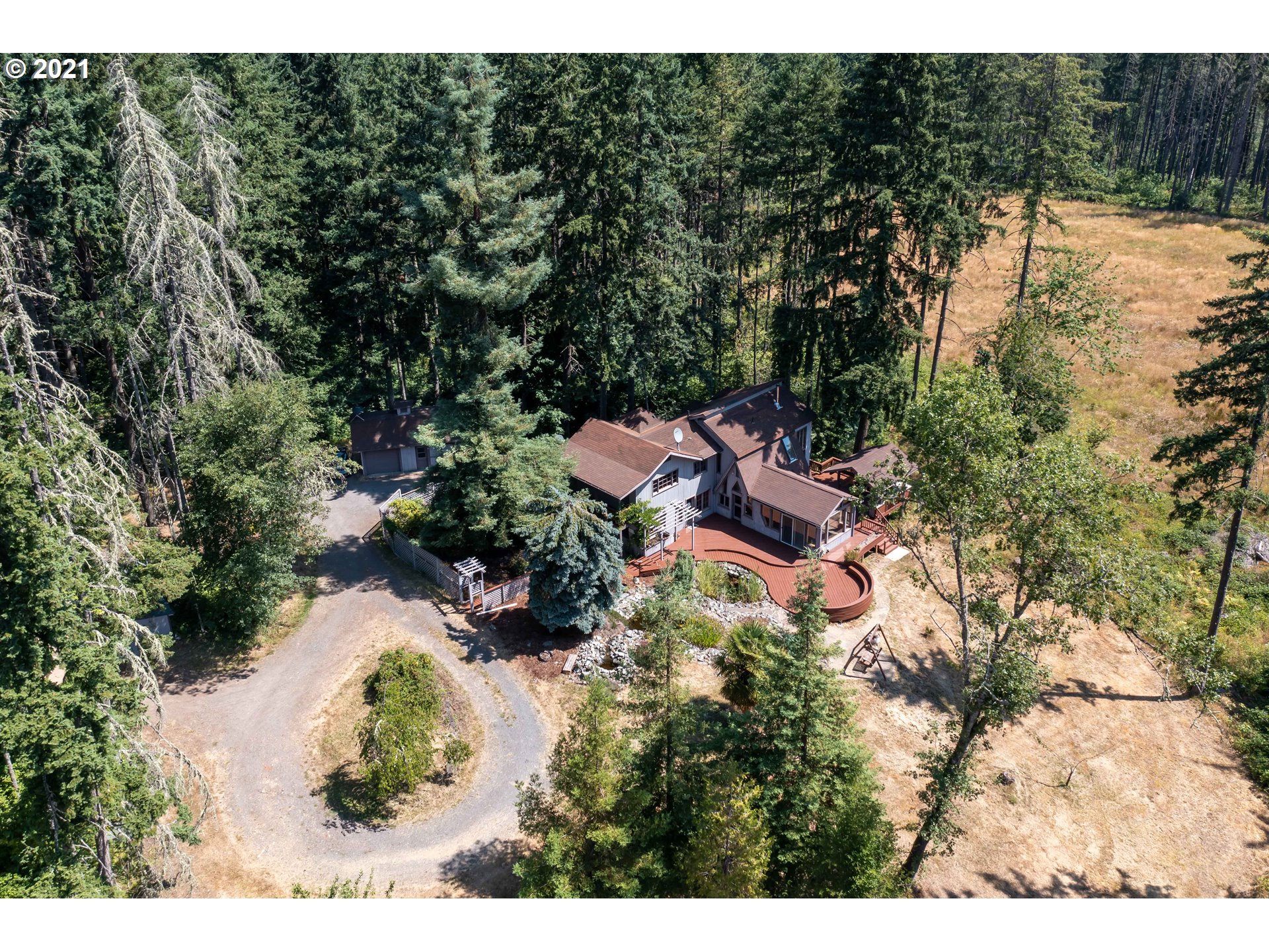 2620 East 43rd Avenue Eugene, OR 97405 - Photo 3 of 31