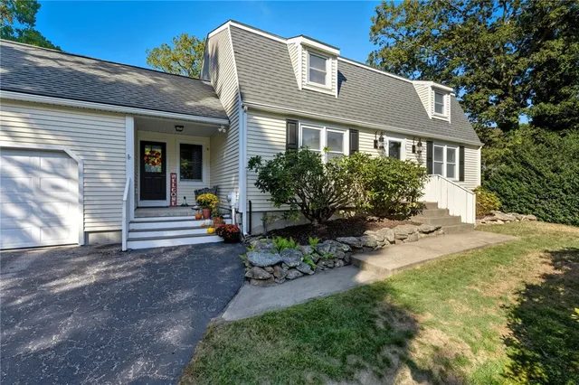 $739,000 | 39 Secluded Drive, South Kingstown, RI 02879