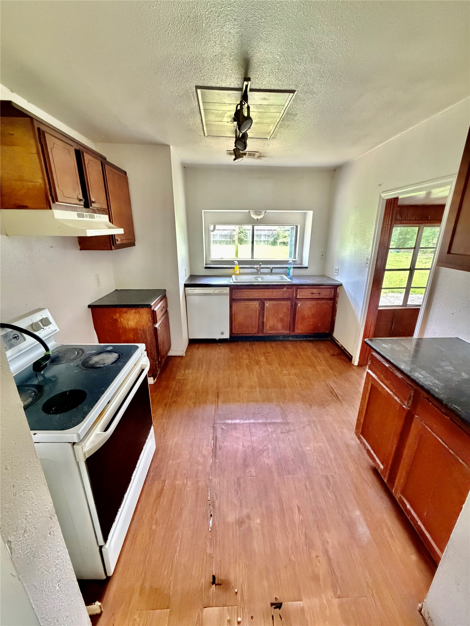 5603 Apgar Street Houston, TX 77032 - Photo 8 of 13