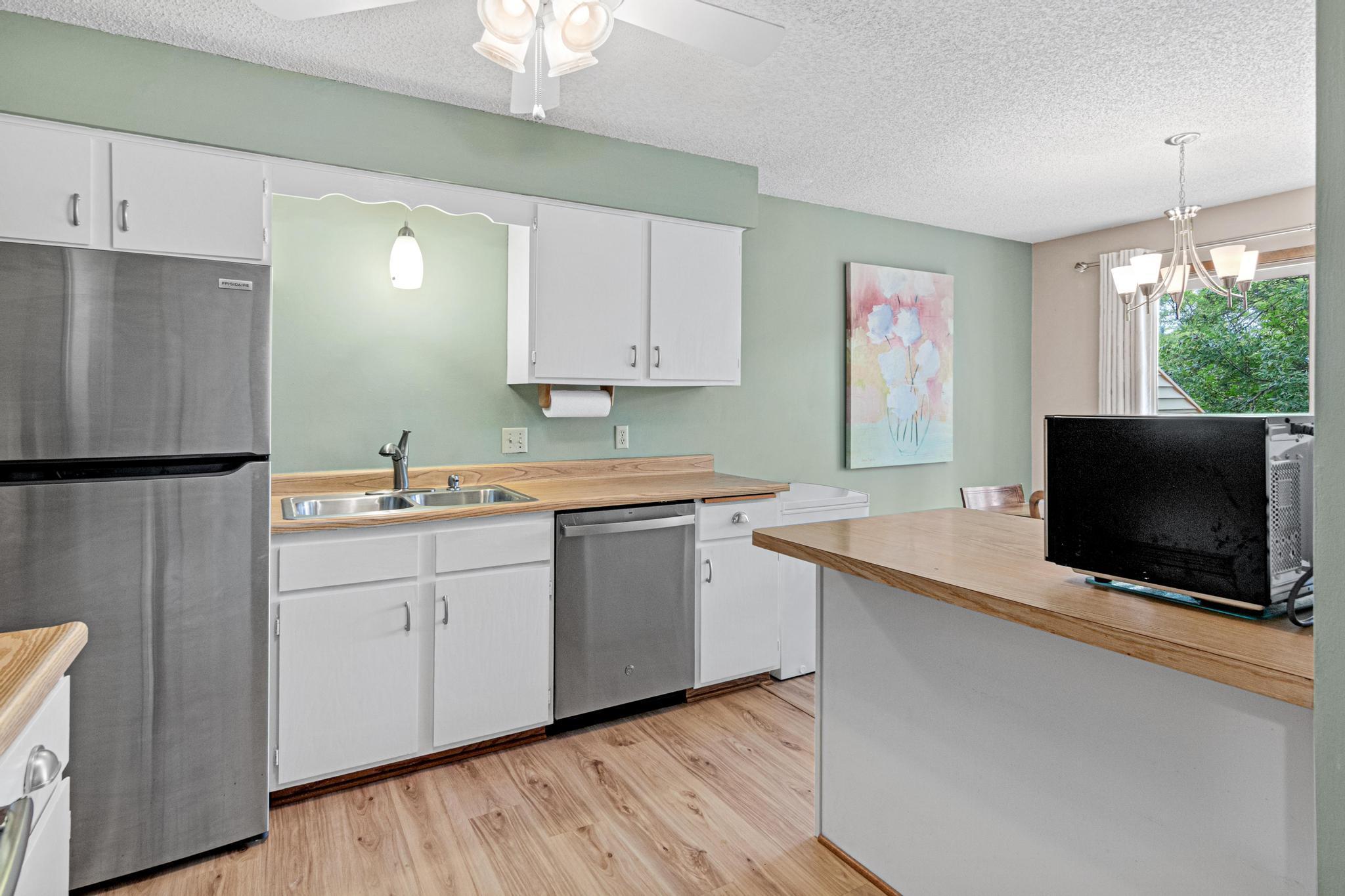 1890 Fox Ridge Road, Unit C St. Paul, MN 55118 - Photo 2 of 14