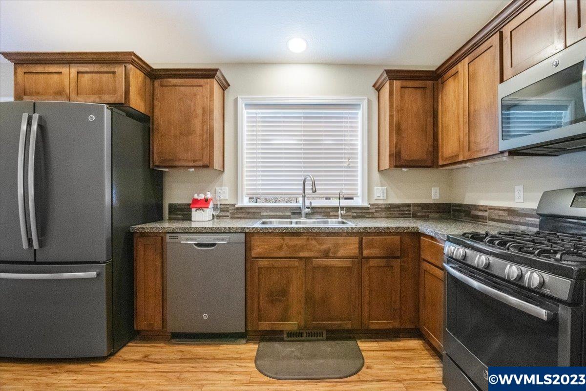 3506 Limestone Road Dallas, OR 97338 - Photo 8 of 39