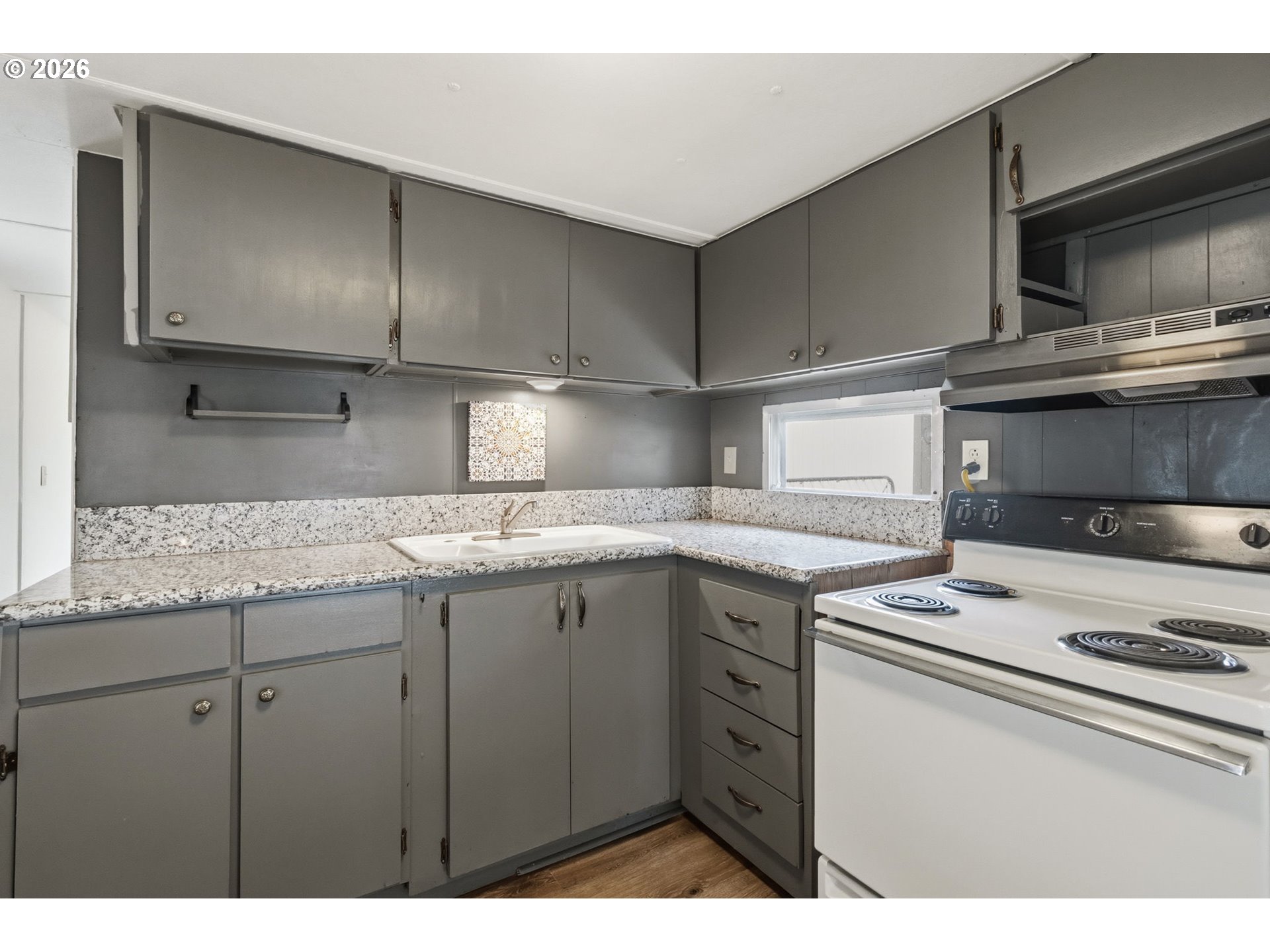 205 South 54th Street, Unit 10 Springfield, OR 97478 - Photo 6 of 42 Kitchen