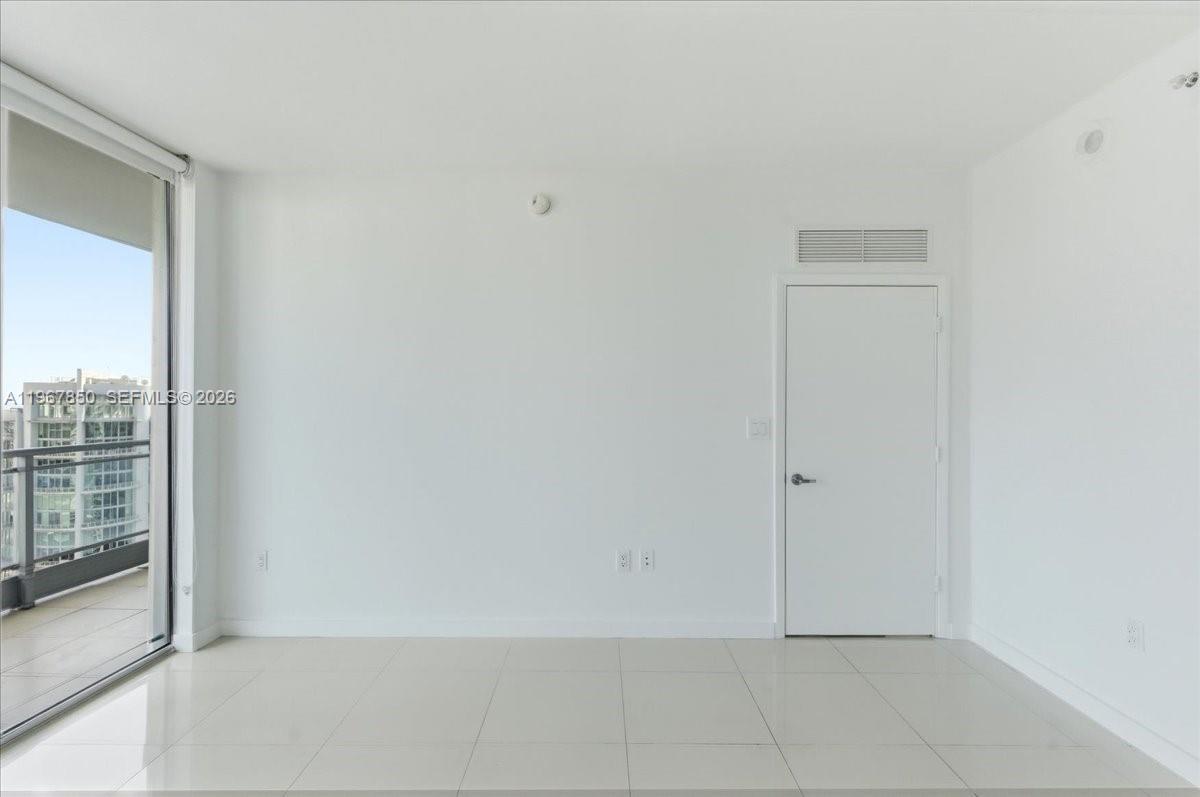 92 Southwest 3rd Street, Unit 3804 Miami, FL 33130 - Photo 17 of 36 a view of room
