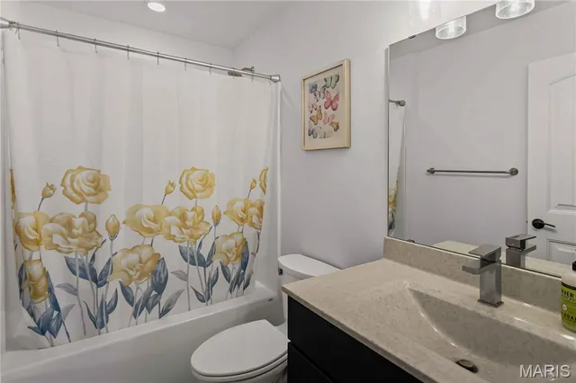 $415,000 | 25714 Walnut Creek Drive, Dow, IL 62022