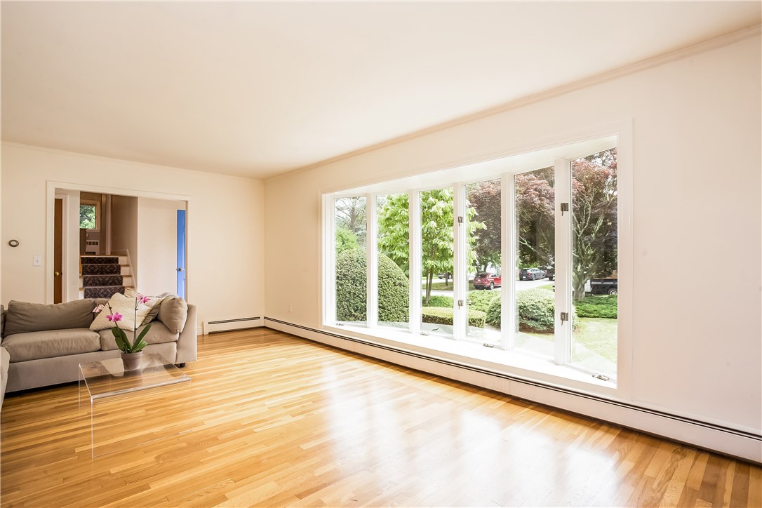 36 Chapin Road Barrington, RI 02806 - Photo 5 of 20