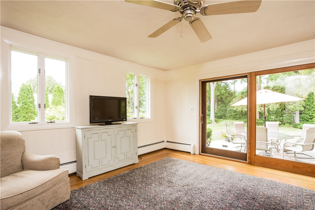 36 Chapin Road Barrington, RI 02806 - Photo 9 of 20