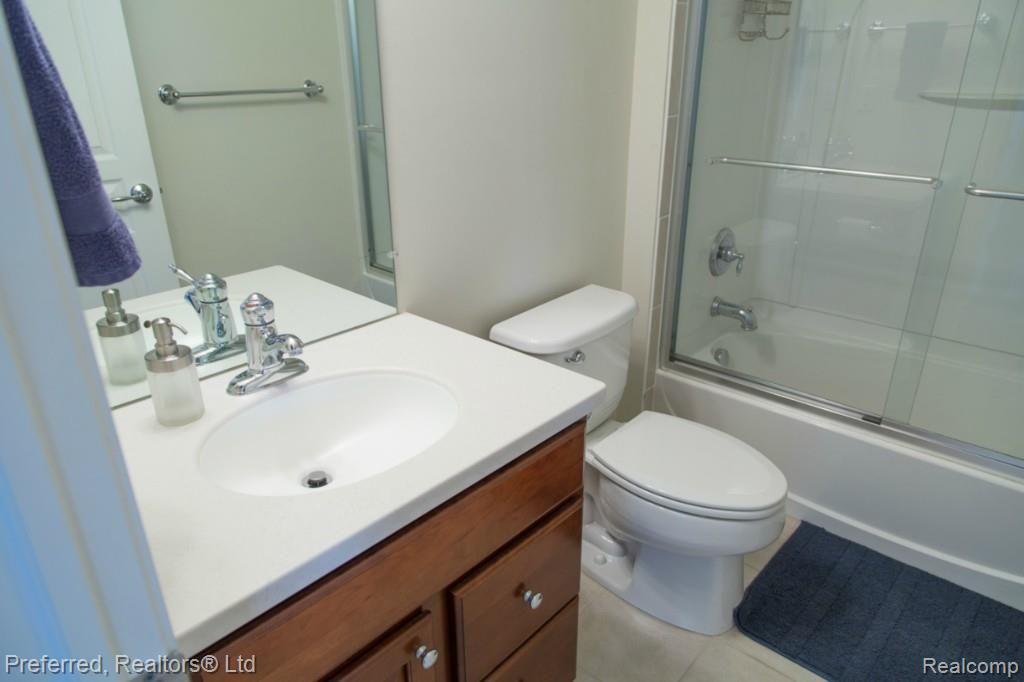 1895 Vanderbilt Road Canton, MI 48188 - Photo 24 of 36 vanderbilt-20.jpg