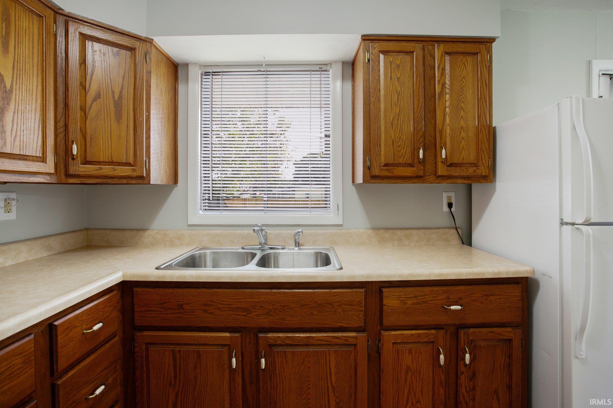 1228 Ryer Street South Bend, IN 46628 - Photo 10 of 30 Gallery Image 10