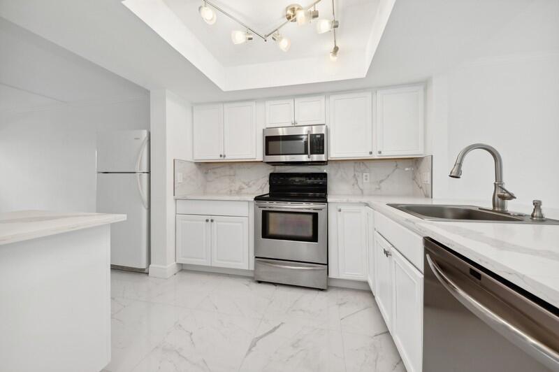 9500 Southwest 3rd Street, Unit 103 Boca Raton, FL 33428 - Photo 4 of 15 05_9500SW3rdSt_Unit103_177004_Kitchen_Fl