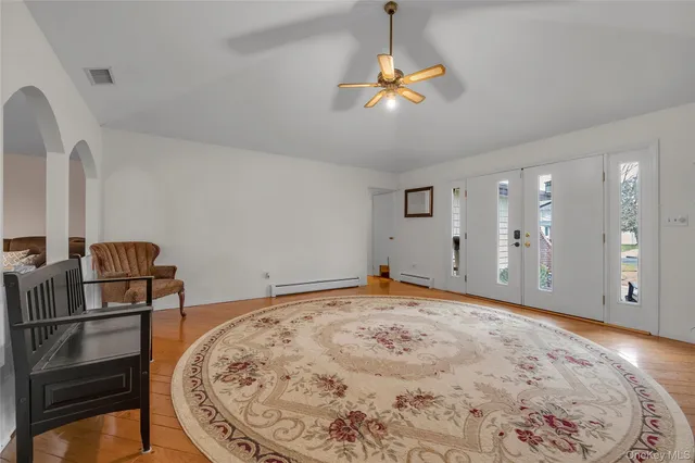 $975,000 | 26 Julia Lane, East Northport, NY 11731