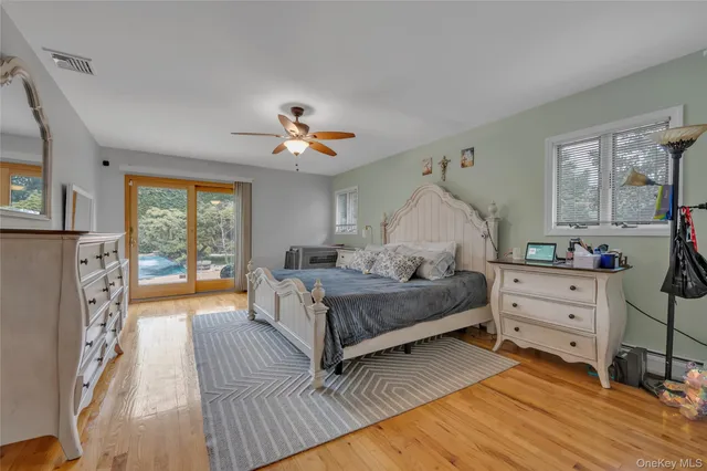 $975,000 | 26 Julia Lane, East Northport, NY 11731