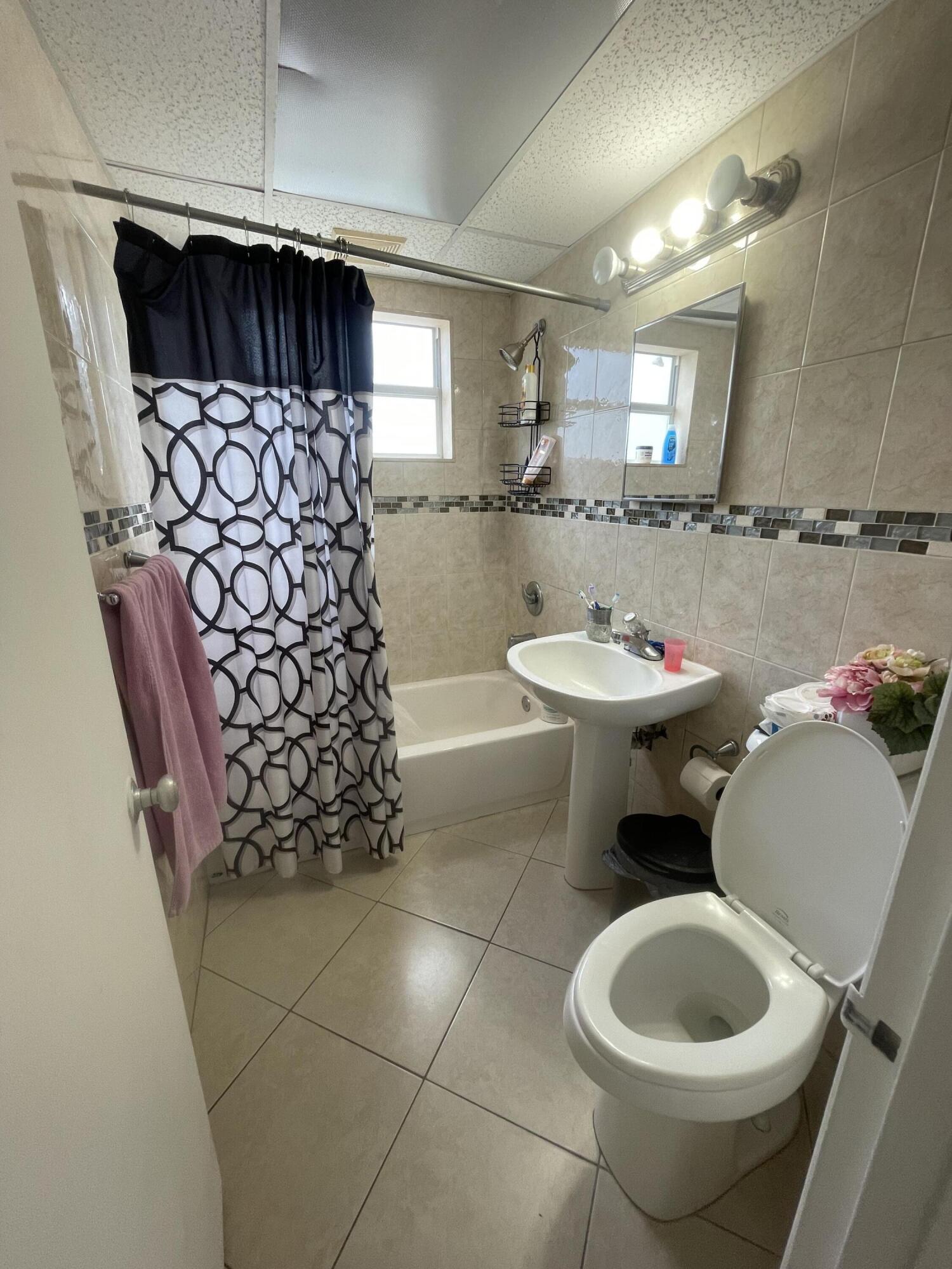 809 Elm Road West Palm Beach, FL 33409 - Photo 6 of 20 IMG_8082