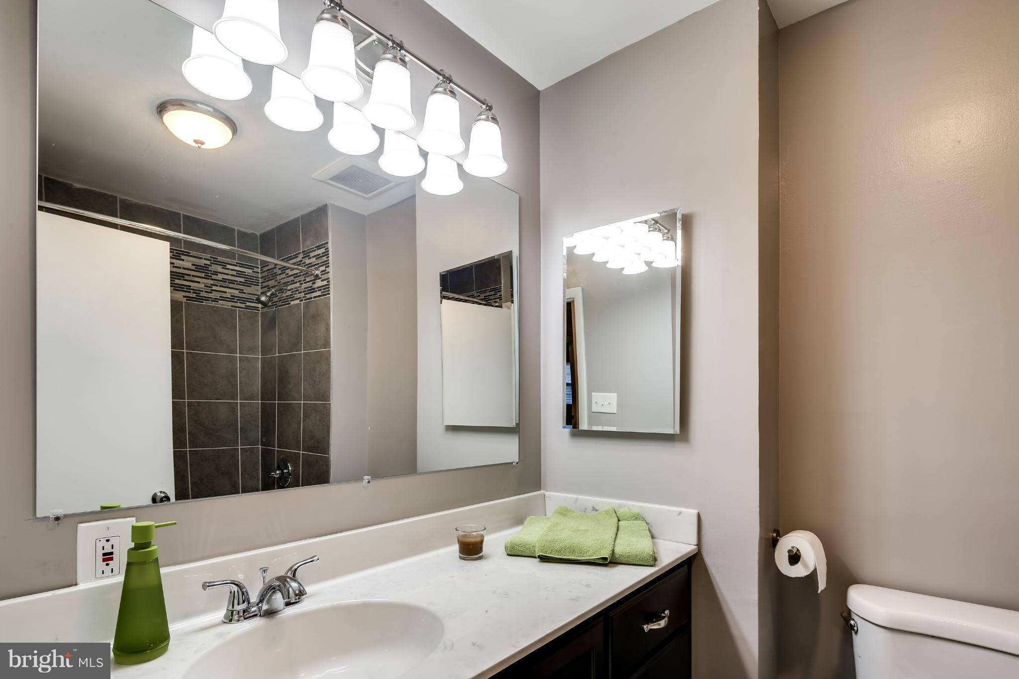 6803 Brompton Road Baltimore, MD 21207 - Photo 18 of 30 Bath