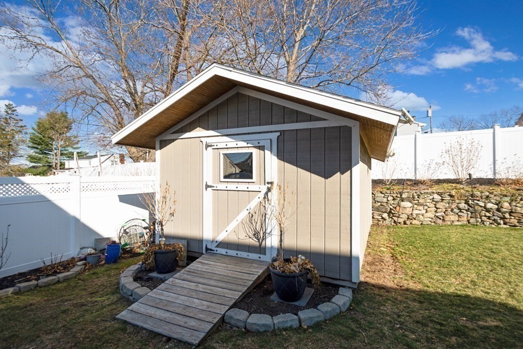 14 Frank Road Weymouth, MA 02191 - Photo 17 of 24 Gallery Image 17