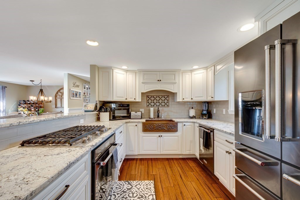 14 Frank Road Weymouth, MA 02191 - Photo 4 of 24 Gallery Image 4